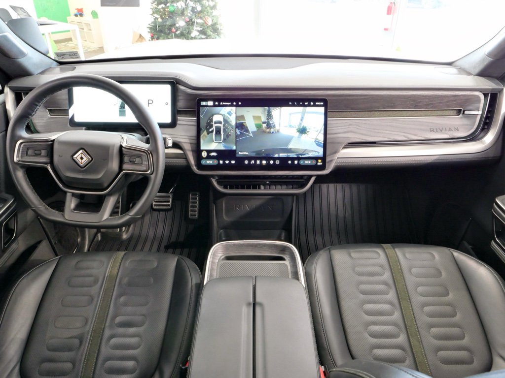 Used 2022 Rivian R1T Adventure image 15