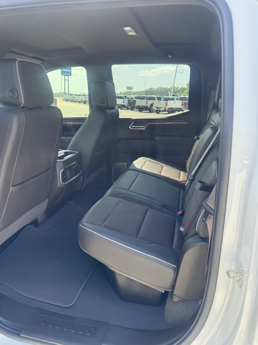 Used 2023 GMC Sierra 1500 Denali w/ Technology Package AWD/4WD image 17