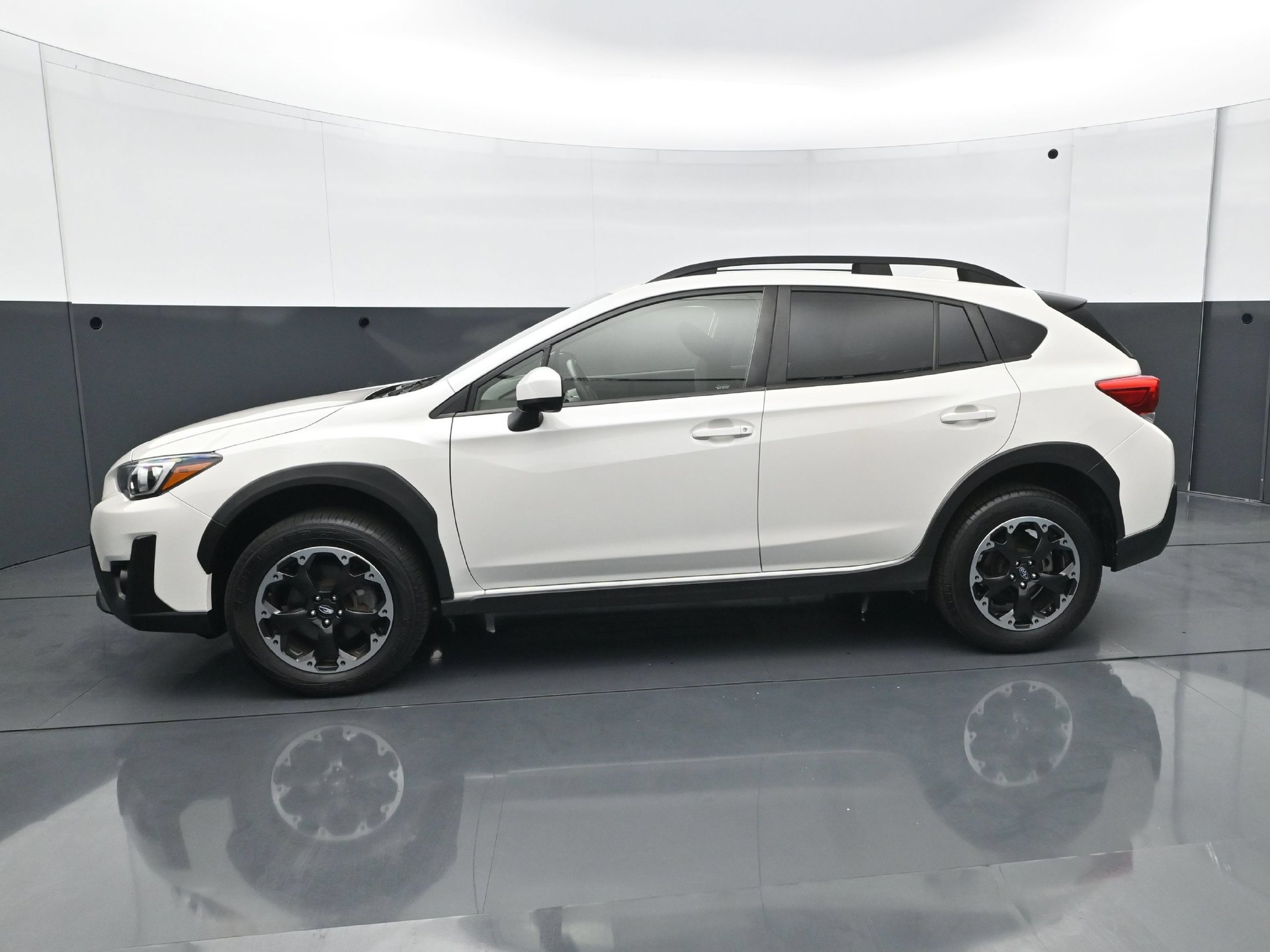 Used 2023 Subaru Crosstrek 2.0i Premium AWD/4WD image 3