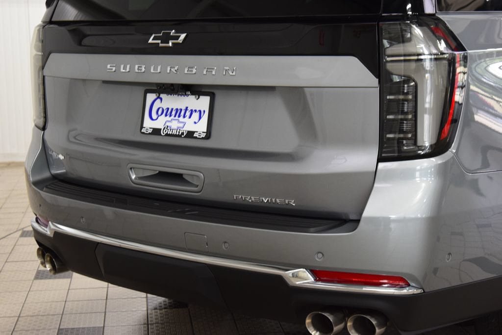 New 2026 Chevrolet Suburban Premier AWD/4WD image 21