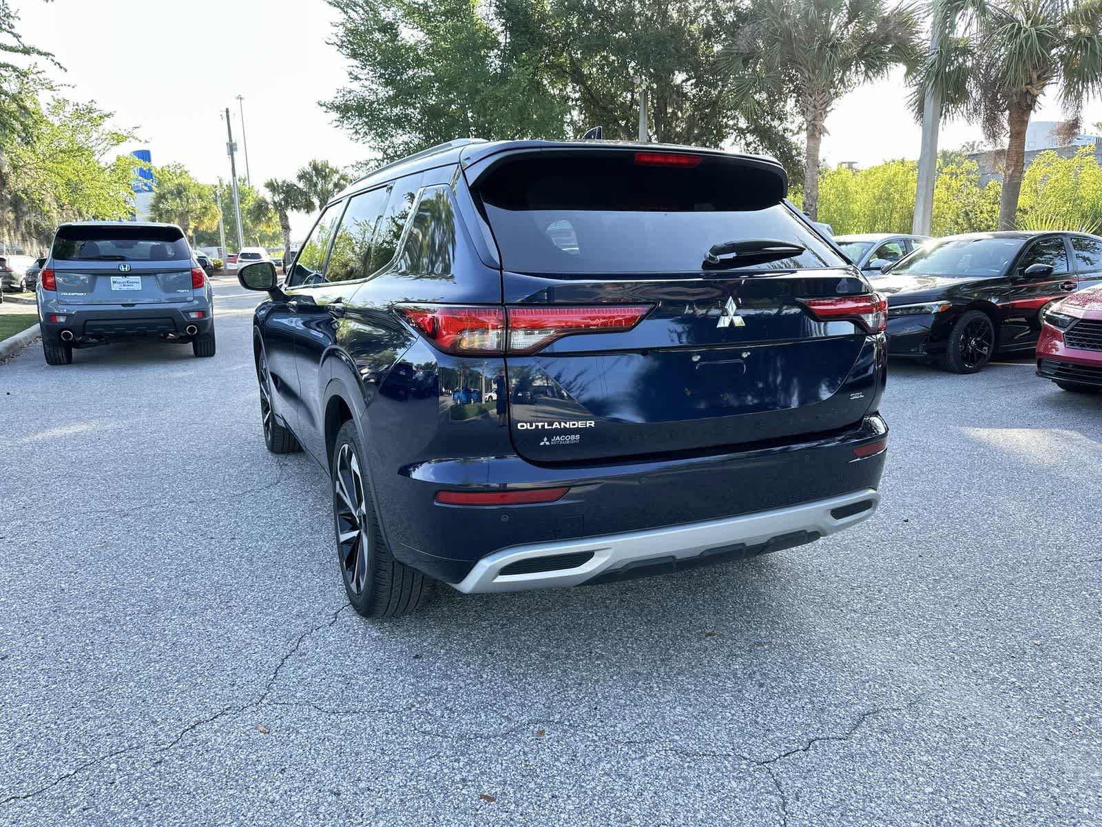 Used 2024 Mitsubishi Outlander SEL FWD image 4