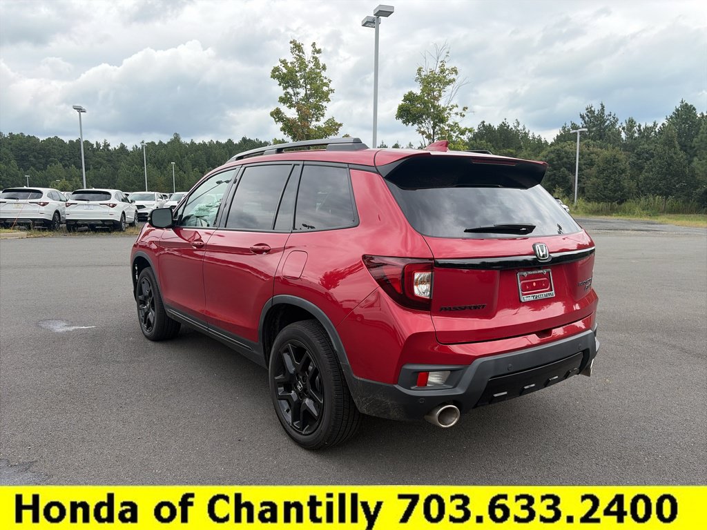 Certified 2024 Honda Passport Black Edition image 5