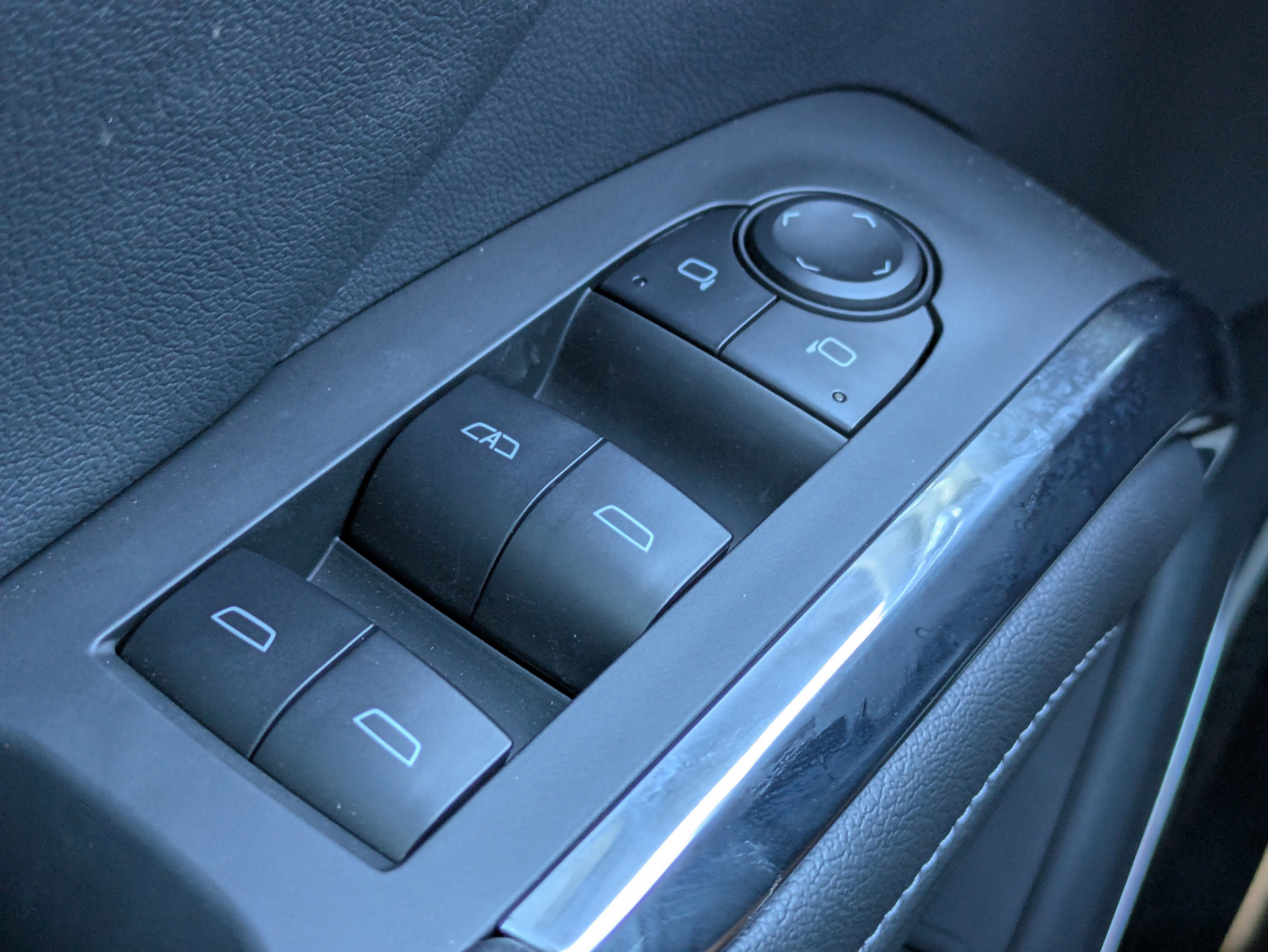 New 2025 Chevrolet Traverse LT w/ Enhanced Driving Package FWD image 15