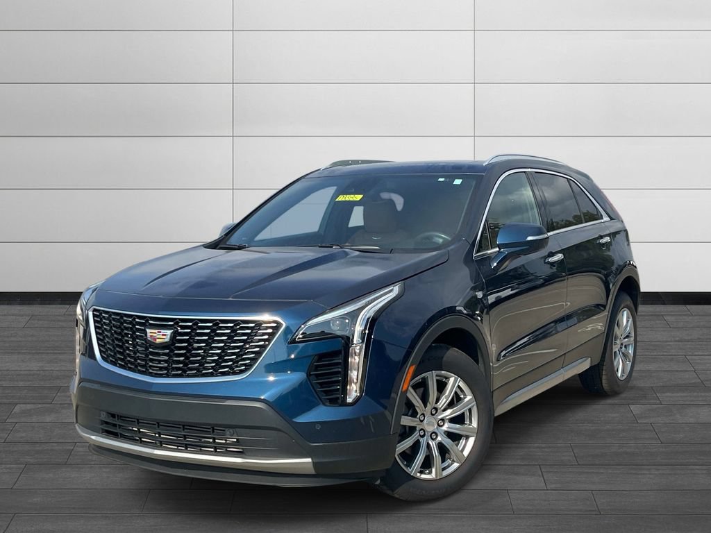 Used 2021 Cadillac XT4 Premium Luxury FWD image 1