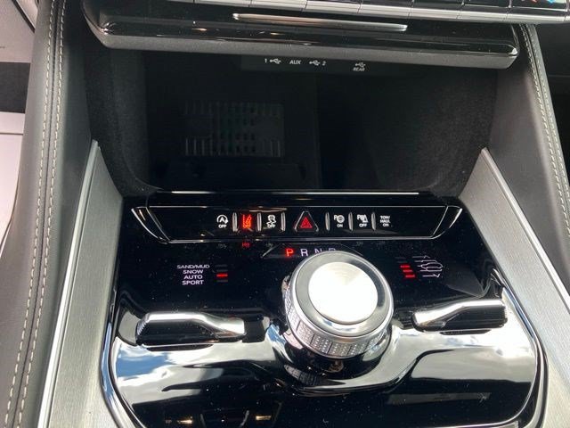 New 2026 Jeep Grand Wagoneer Limited AWD/4WD image 18