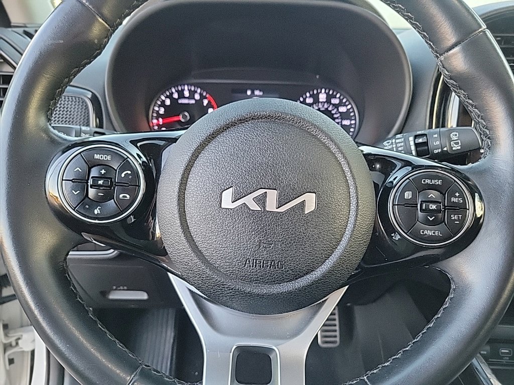 Used 2022 Kia Soul EX FWD image 12