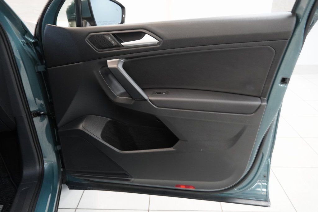 Used 2019 Volkswagen Tiguan S image 31