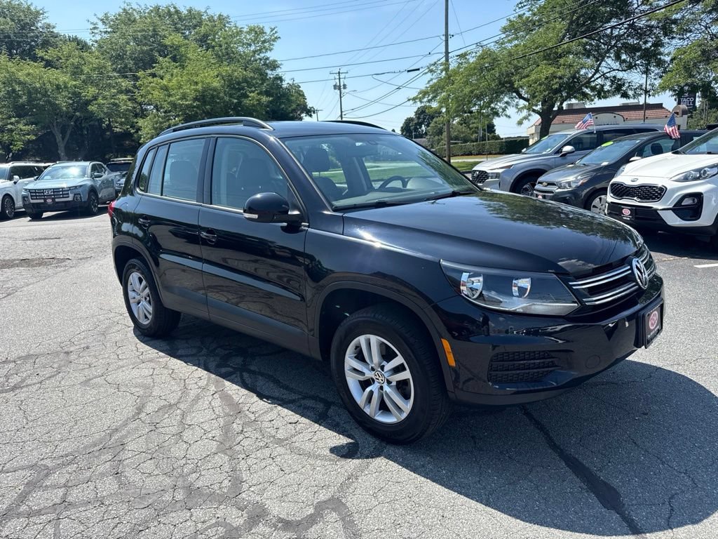 Used 2017 Volkswagen Tiguan S AWD/4WD image 3