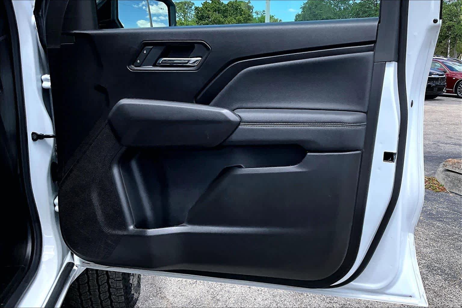 Used 2025 GMC Canyon Elevation RWD image 27