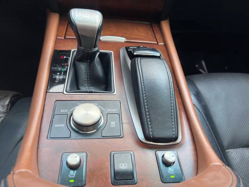 Used 2013 Lexus LS 460 w/ Comfort Pkg RWD image 16