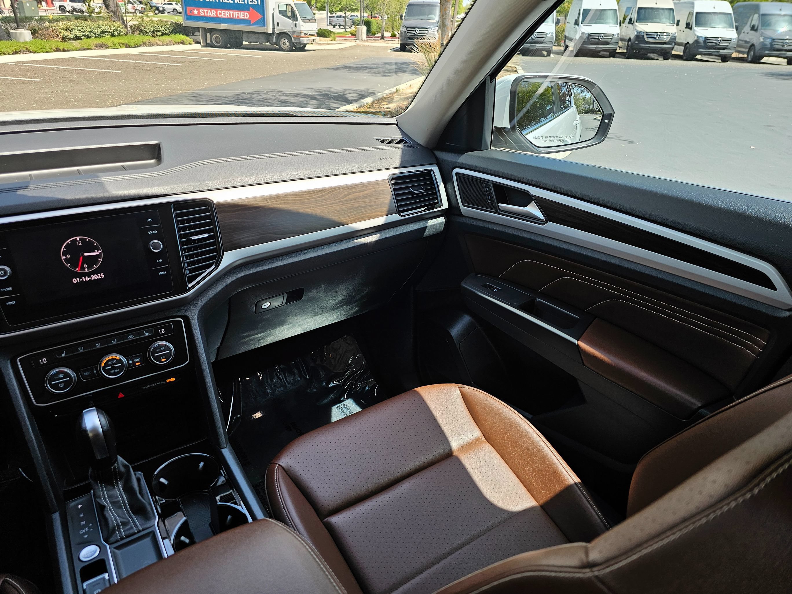 Used 2023 Volkswagen Atlas SE FWD image 25
