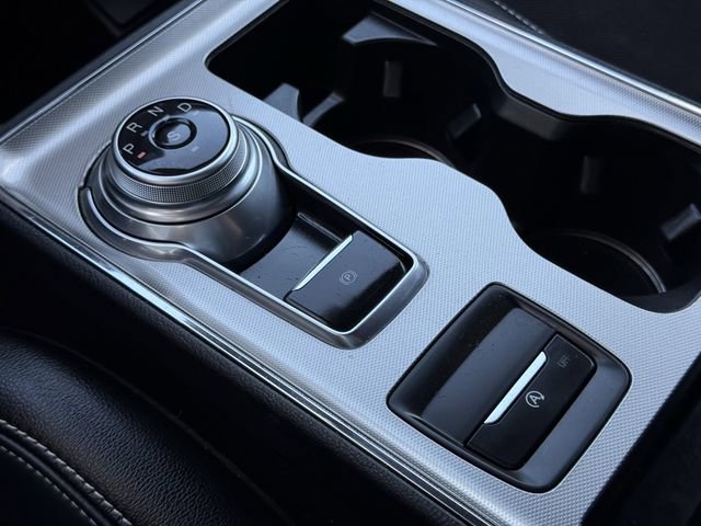 Used 2023 Ford Edge ST image 18