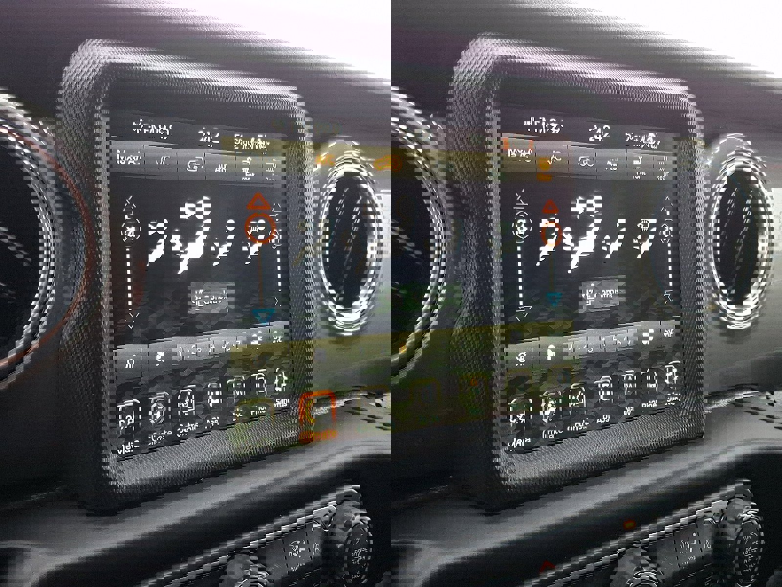 Used 2022 Jeep Wrangler Unlimited Sahara w/ Cold Weather Group image 16