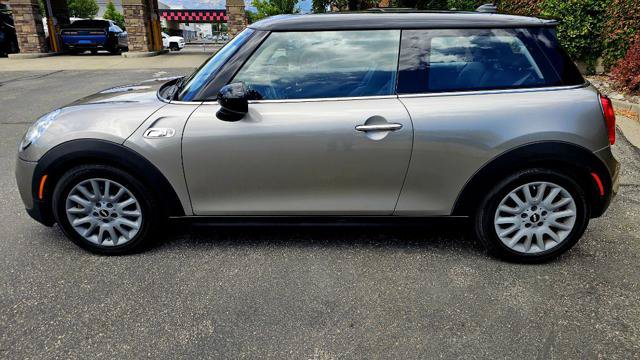 Used 2017 MINI Cooper S FWD image 8