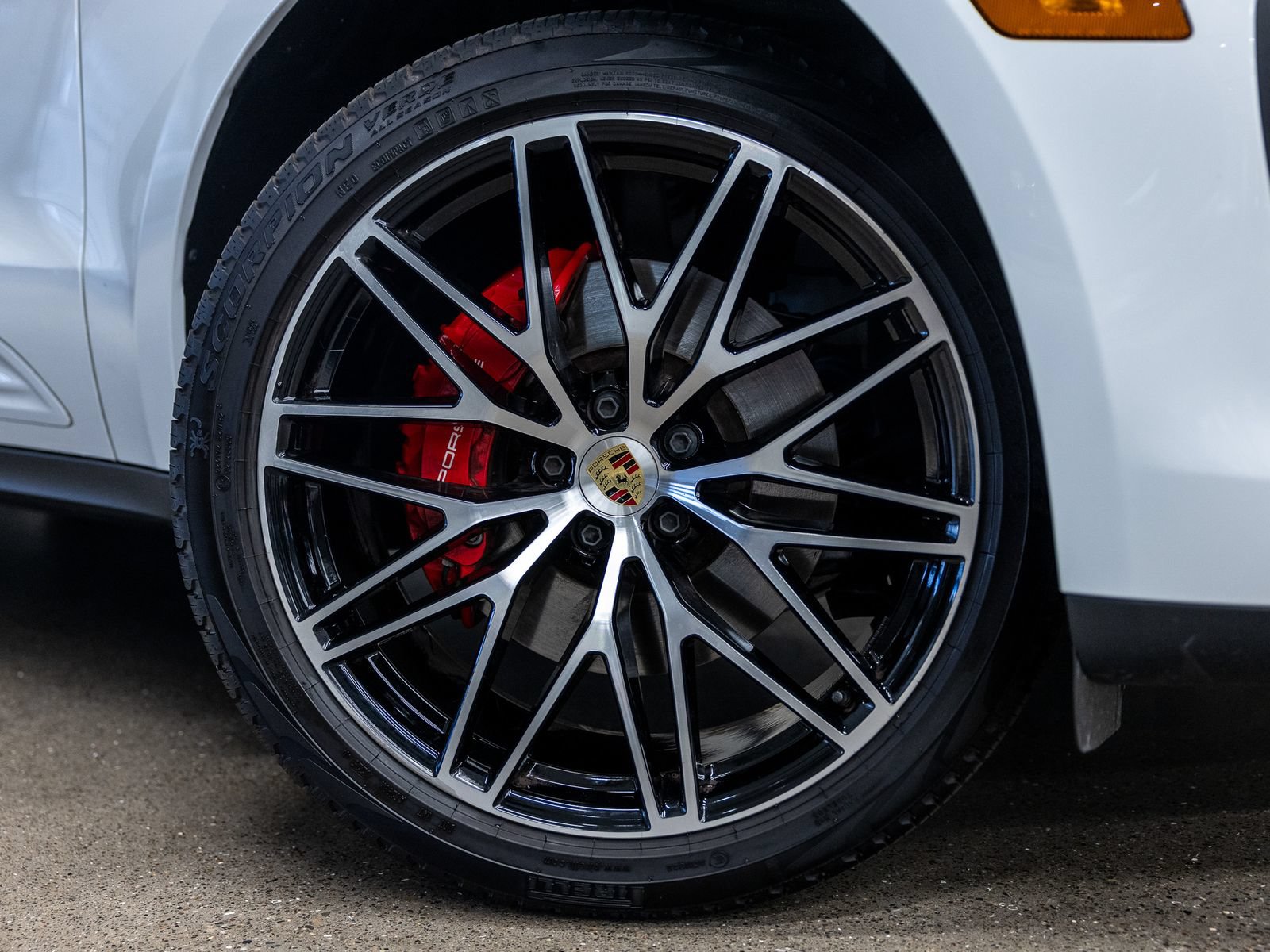 Certified 2025 Porsche Macan S AWD/4WD image 20