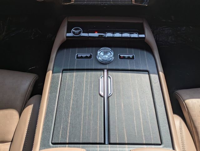 Certified 2025 Lincoln Navigator Black Label AWD/4WD image 20