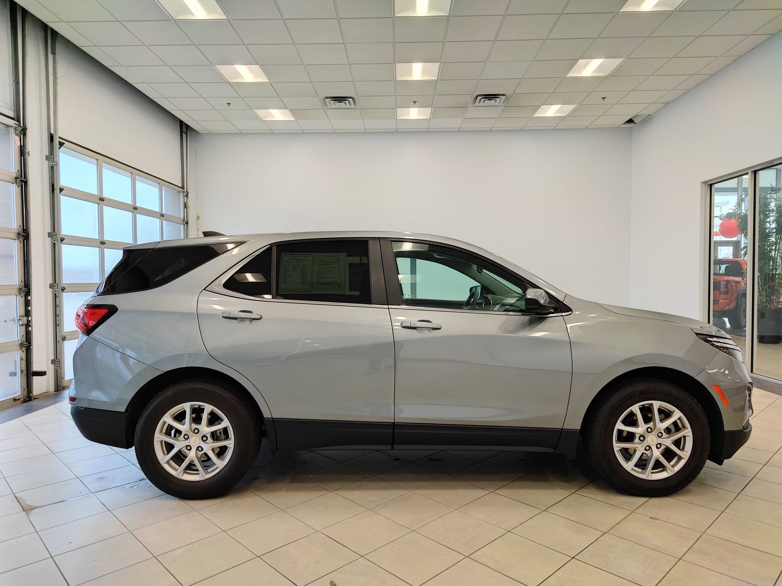 Used 2023 Chevrolet Equinox LT image 20