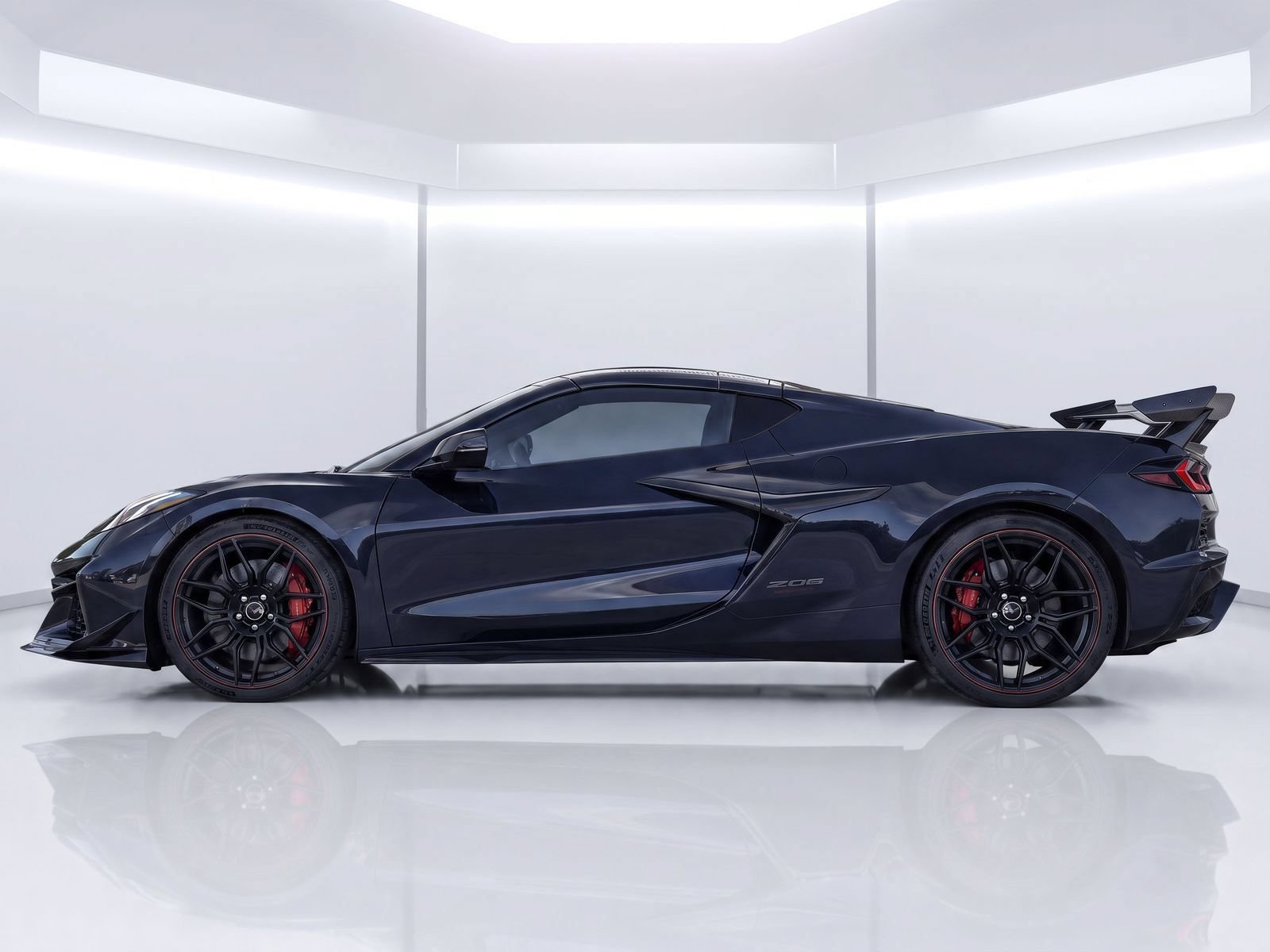 Used 2023 Chevrolet Corvette Z06 RWD image 2