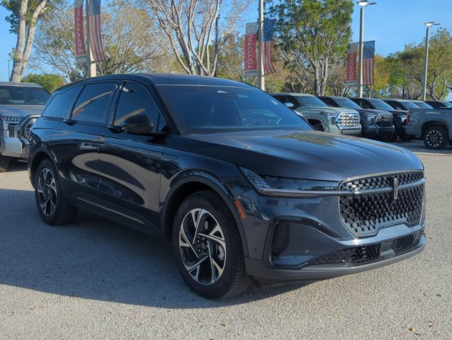 Used 2024 Lincoln Nautilus Premier w/ Jet Appearance Package video 3