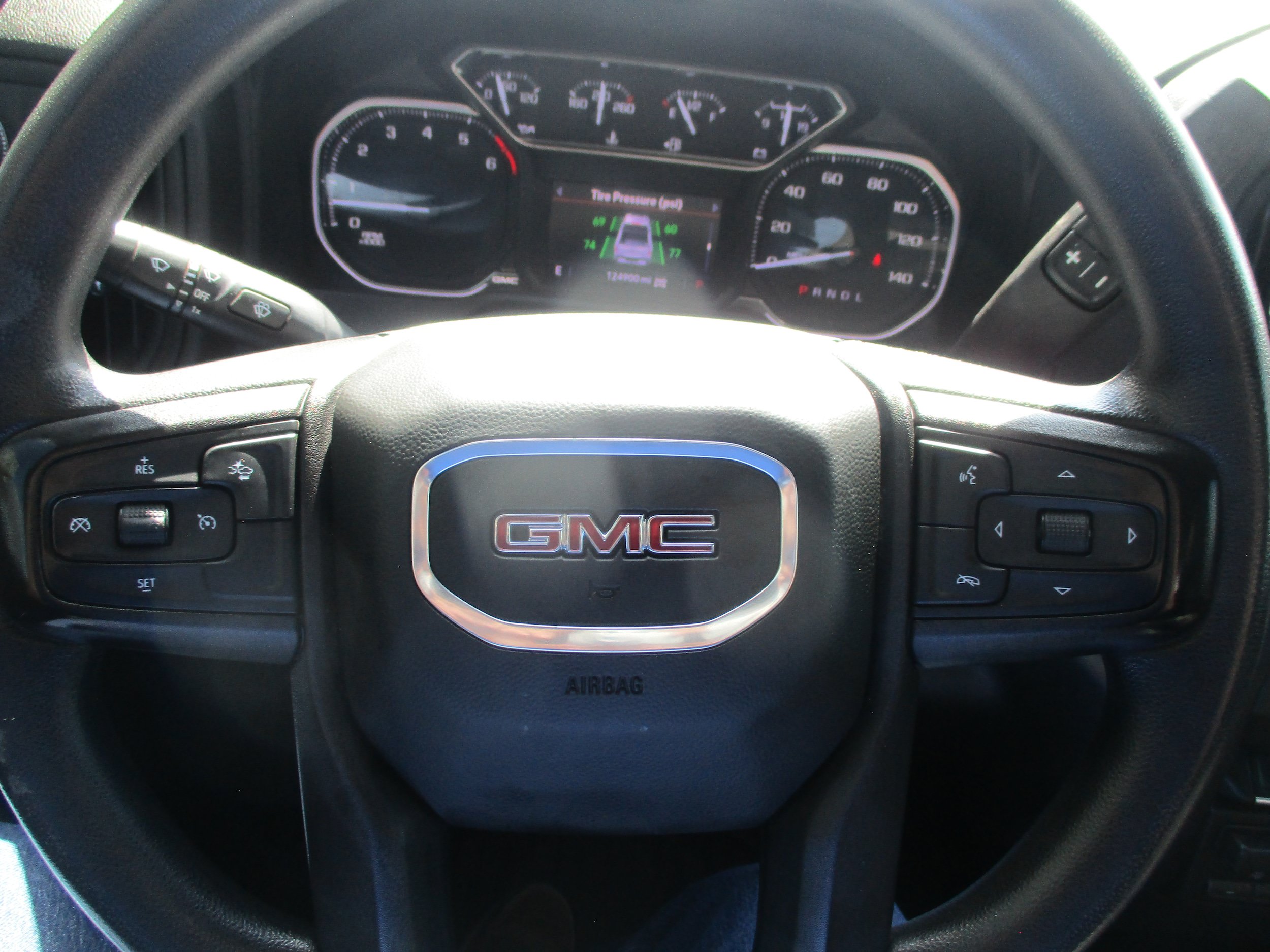 Used 2022 GMC Sierra 2500 Pro w/ Convenience Package AWD/4WD image 17
