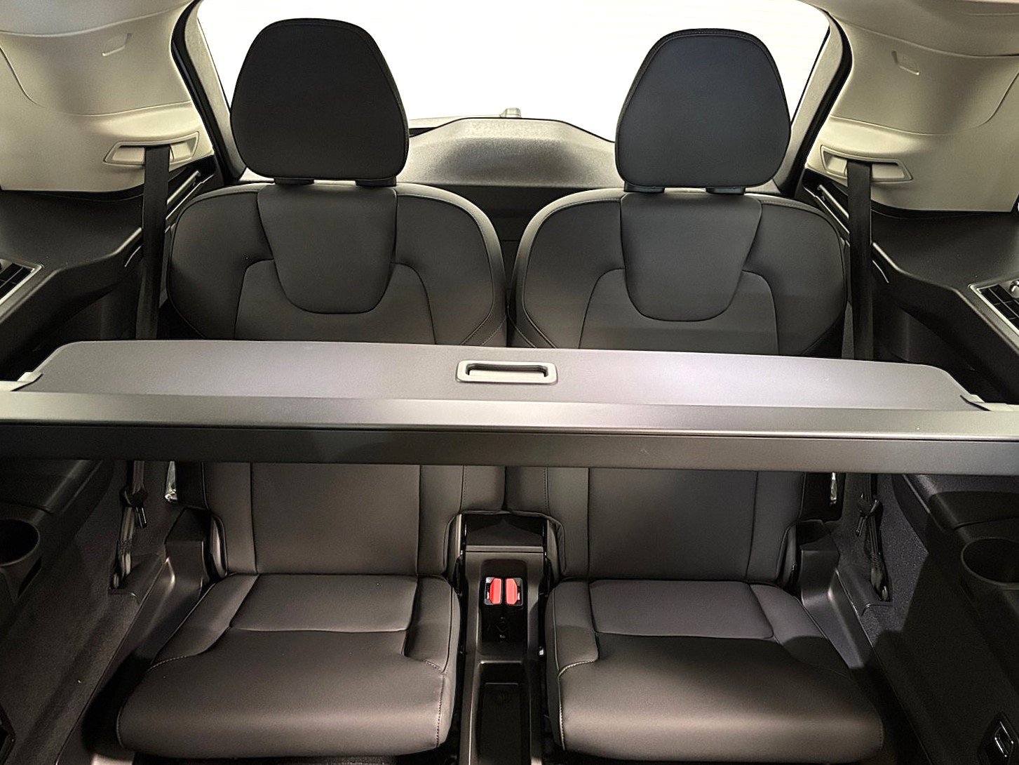 New 2026 Volvo XC90 B6 Plus w/ Protection Package AWD/4WD image 31