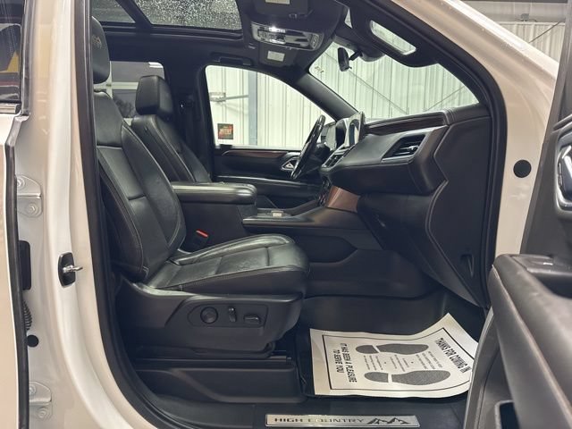 Used 2021 Chevrolet Tahoe High Country w/ Premium Package AWD/4WD image 29