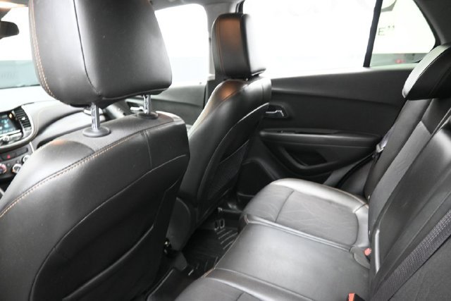 Used 2017 Chevrolet Trax LT w/ LT Convenience Package FWD image 24