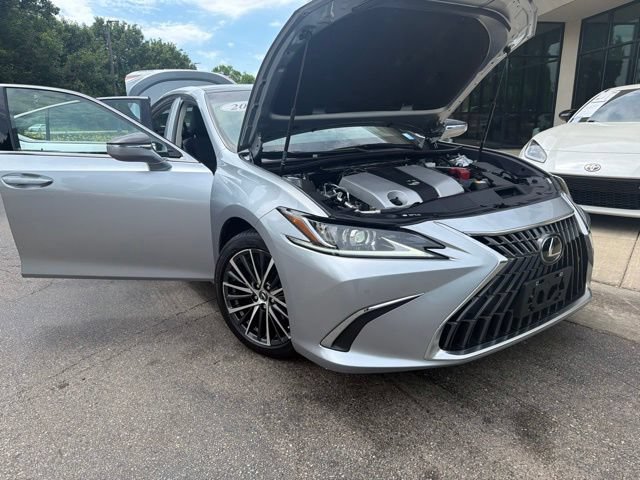 Used 2023 Lexus ES 350 w/ Accessory Package (Z1) FWD image 8