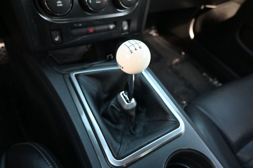 Used 2010 Dodge Challenger R/T RWD image 13