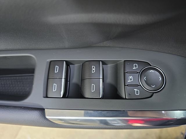 New 2026 Chevrolet Traverse RS w/ LPO, Floor Liner Package image 32