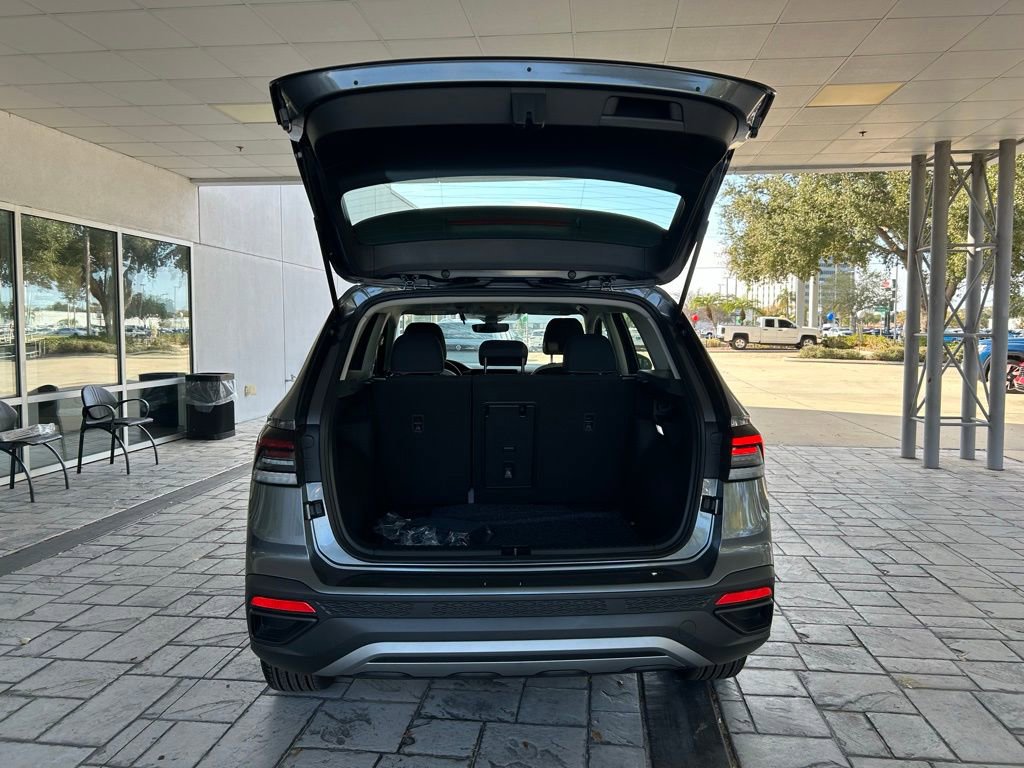 New 2026 Volkswagen Taos S FWD image 39