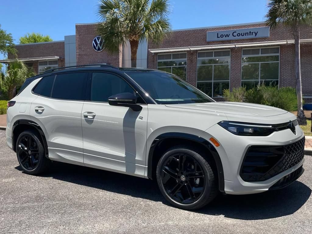 New 2026 Volkswagen Tiguan SE R-Line FWD video 1