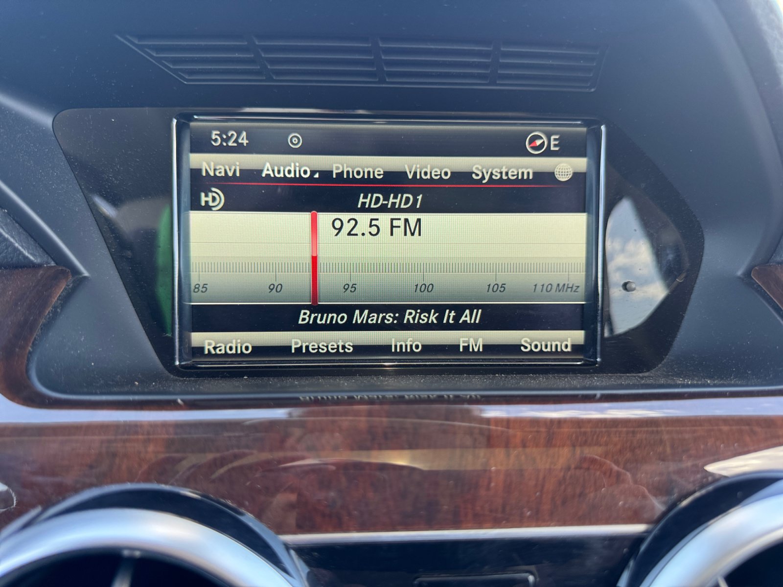 Used 2014 Mercedes-Benz GLK 250 BlueTEC 4MATIC image 23