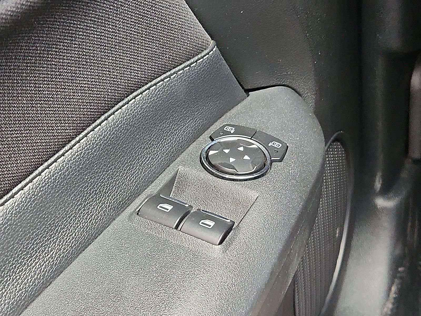 Used 2022 Ford Mustang Coupe RWD image 15