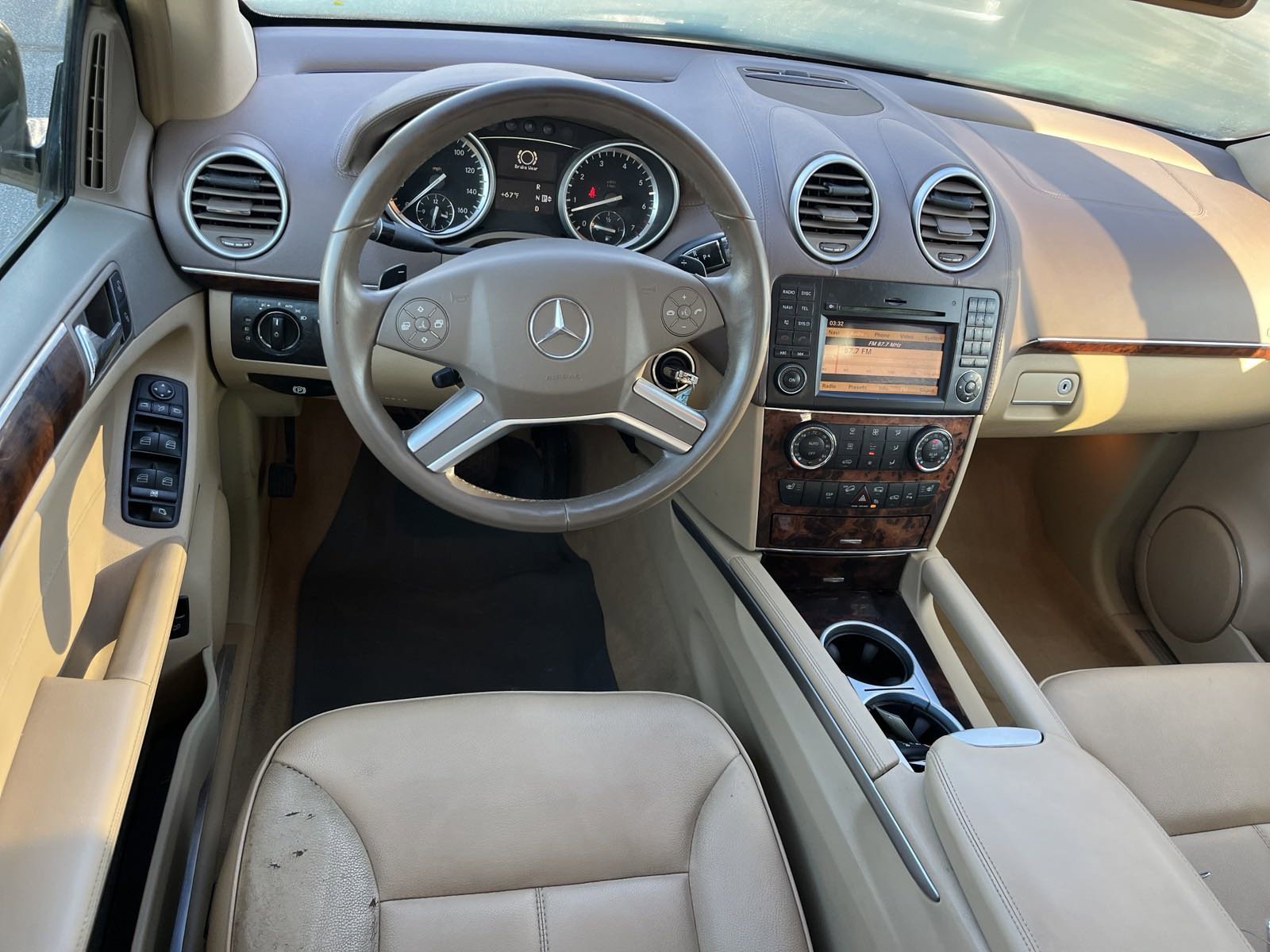 Used 2011 Mercedes-Benz GL 450 4MATIC image 12