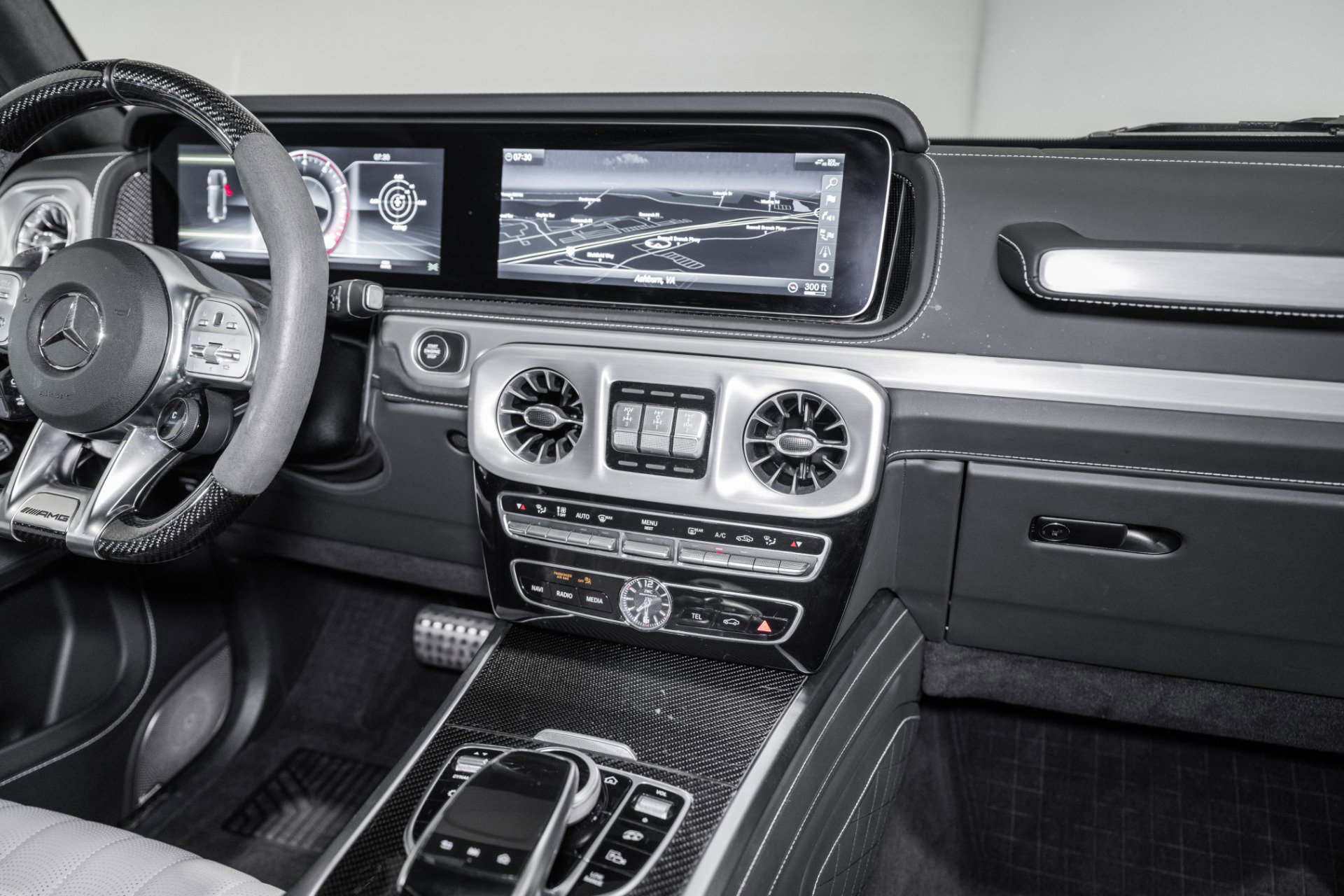 Used 2023 Mercedes-Benz G 63 AMG 4MATIC image 35