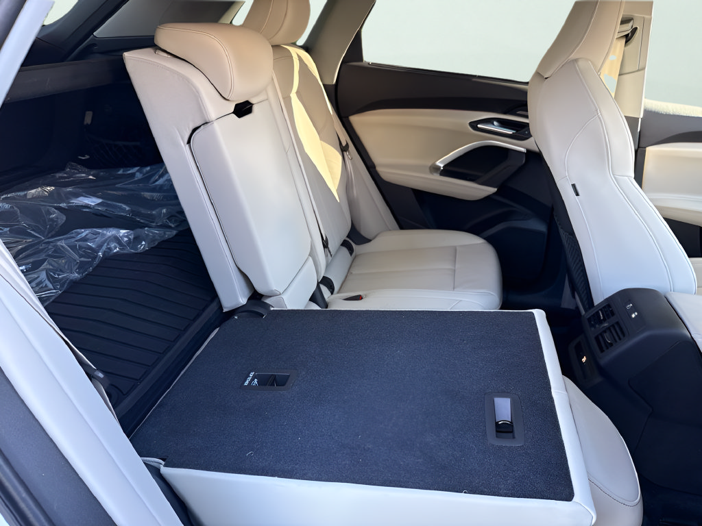 Used 2025 Audi Q5 Premium Plus AWD/4WD image 36