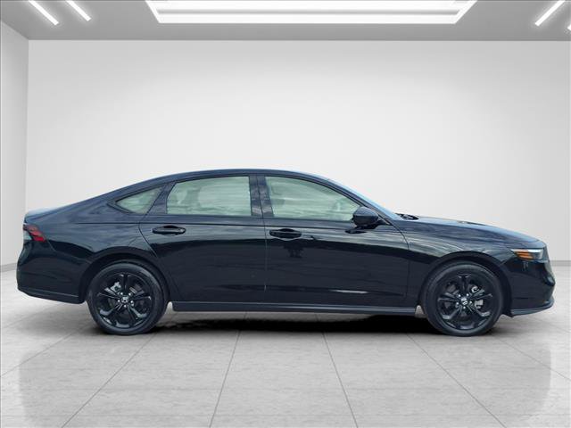 Used 2025 Honda Accord SE image 12