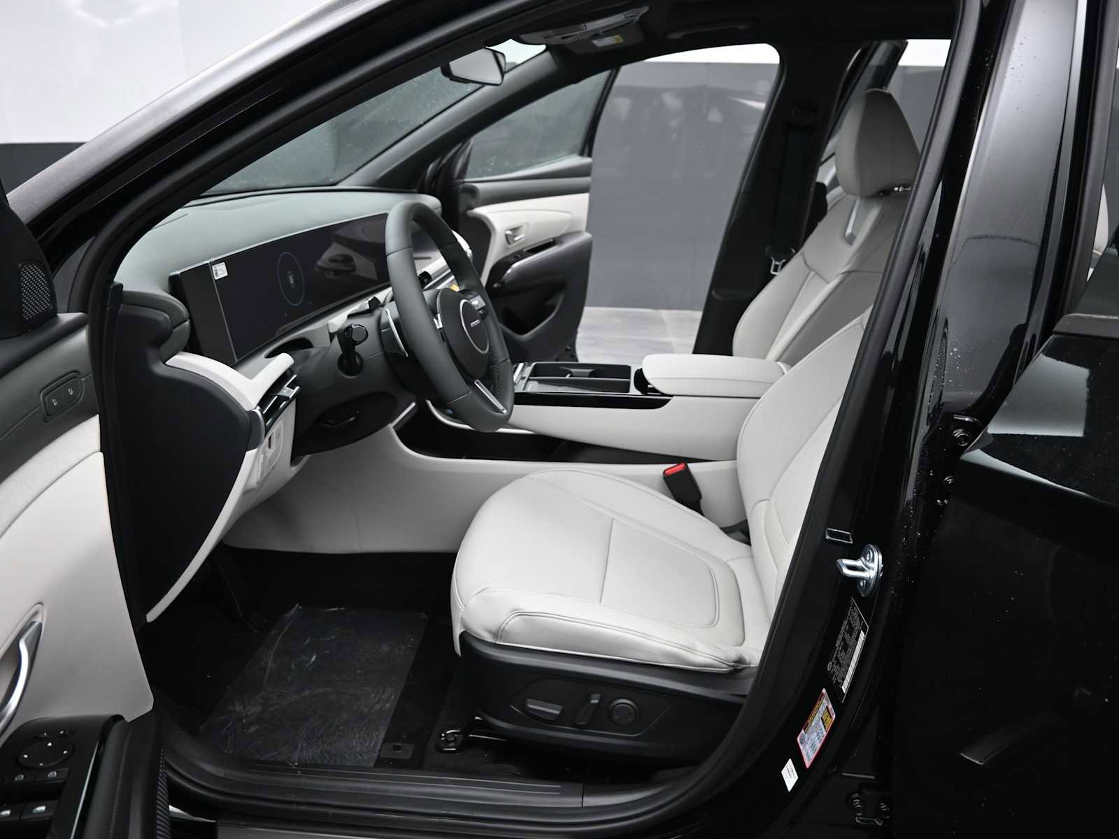 New 2026 Hyundai Tucson Limited image 15