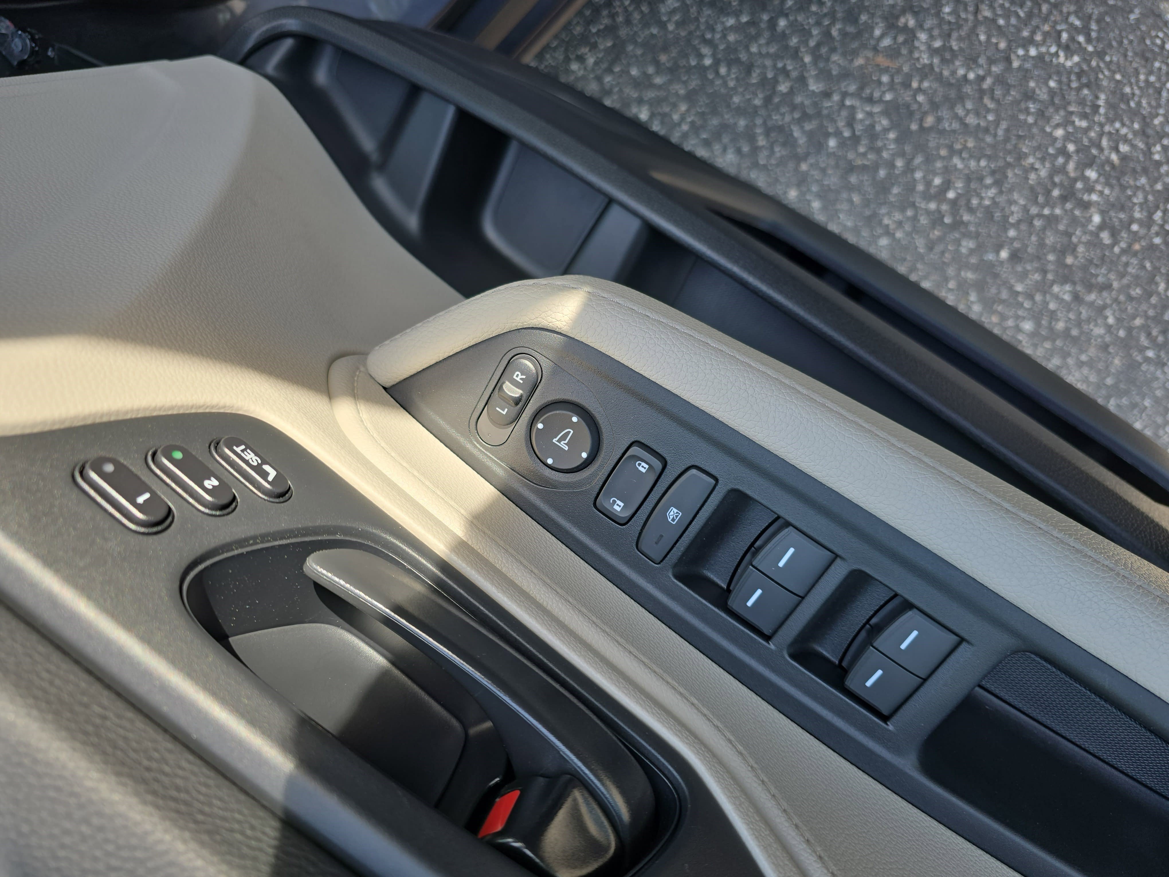 Used 2025 Honda Odyssey EX-L image 30