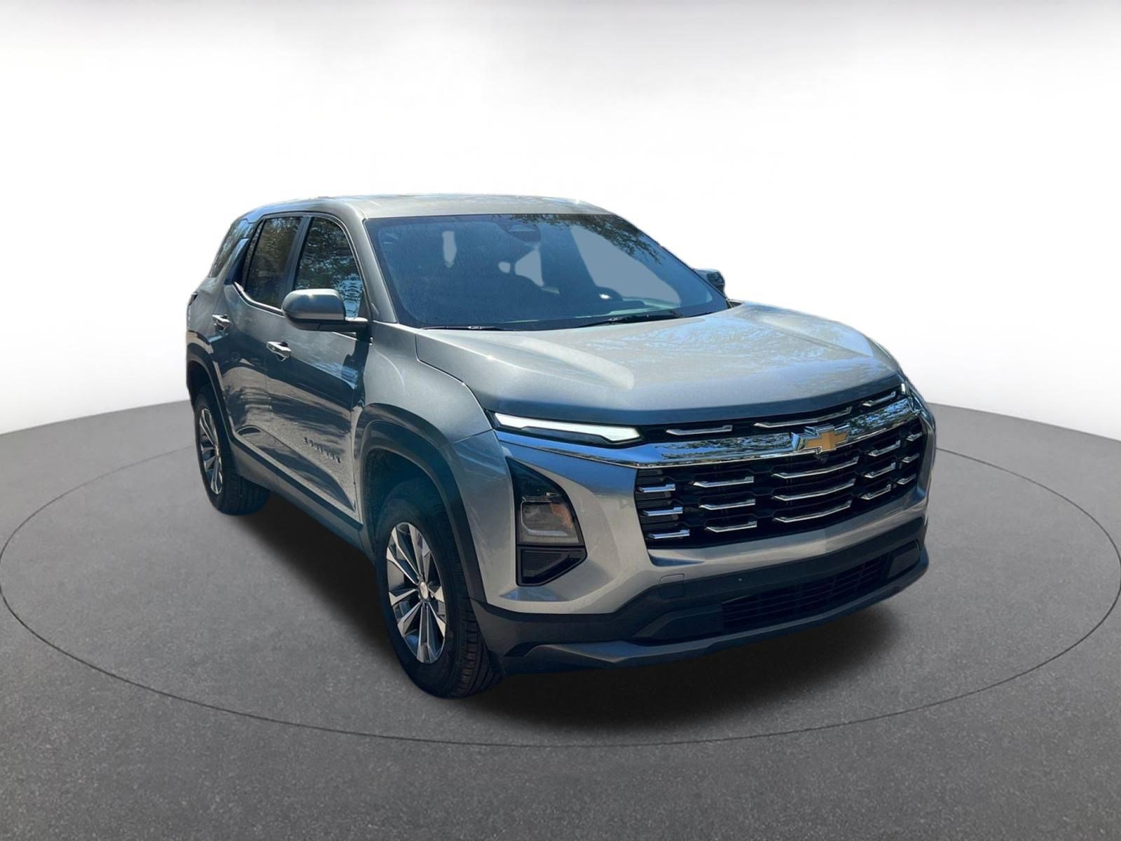 Used 2025 Chevrolet Equinox LT image 1