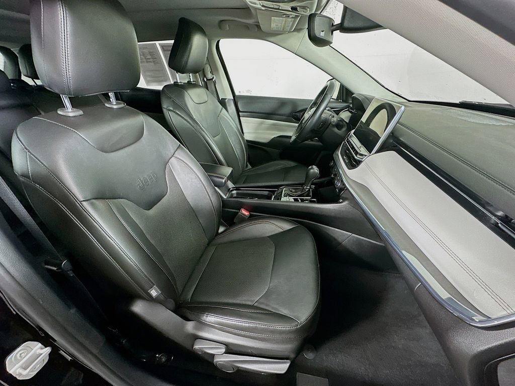 Used 2022 Jeep Compass Limited w/ Sun and Sound Group image 40