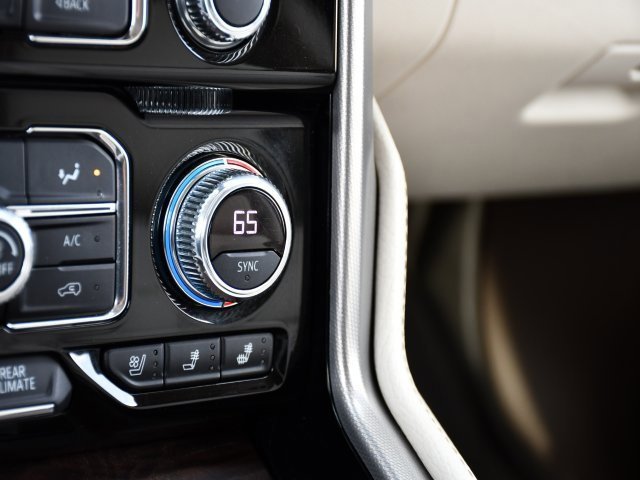 Used 2021 GMC Yukon XL Denali image 17