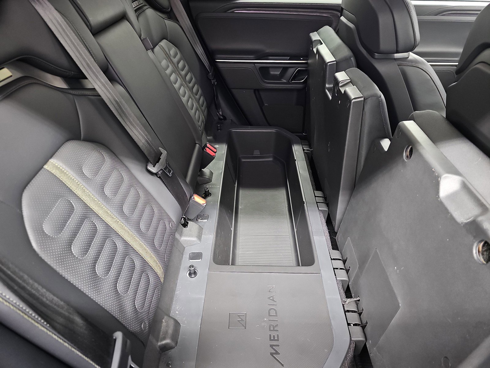 Used 2022 Rivian R1T Adventure AWD/4WD image 24