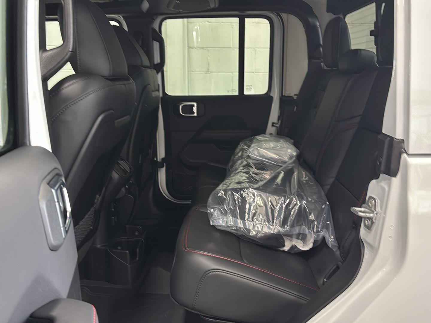 New 2026 Jeep Gladiator Rubicon AWD/4WD image 29
