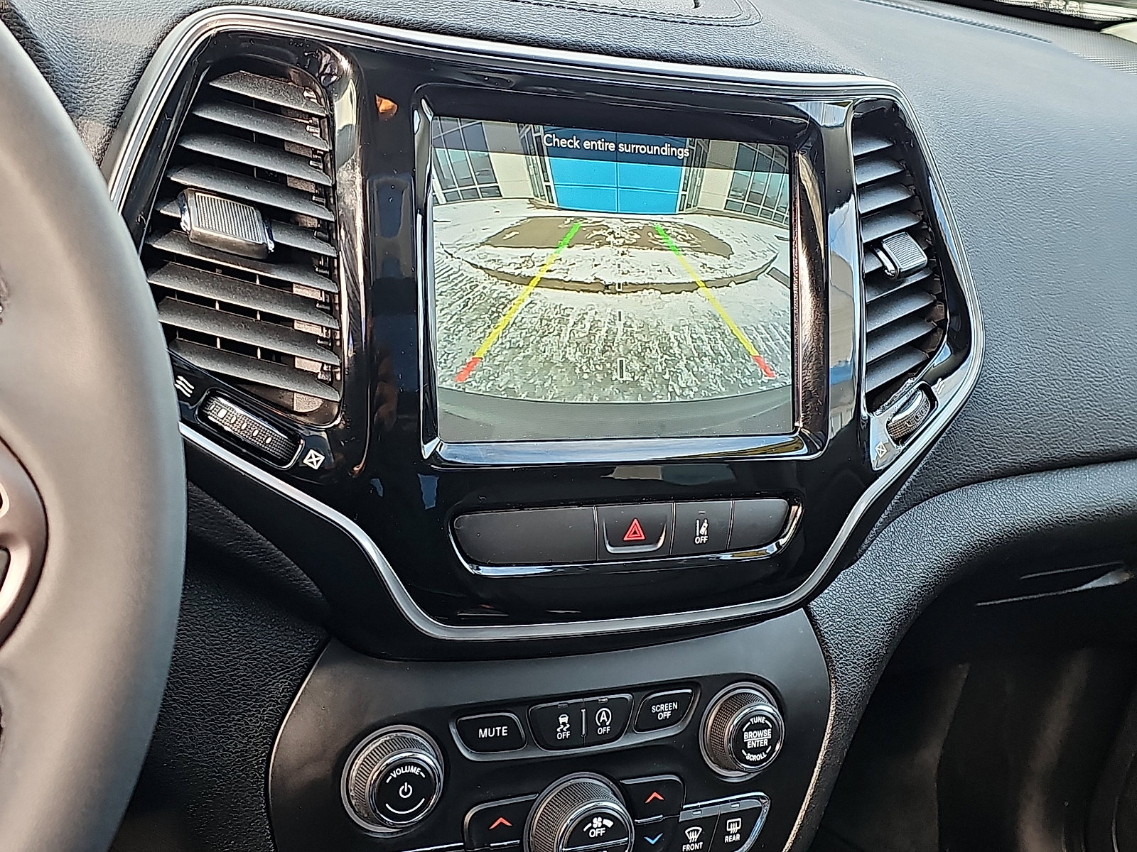 Used 2022 Jeep Cherokee Limited image 19