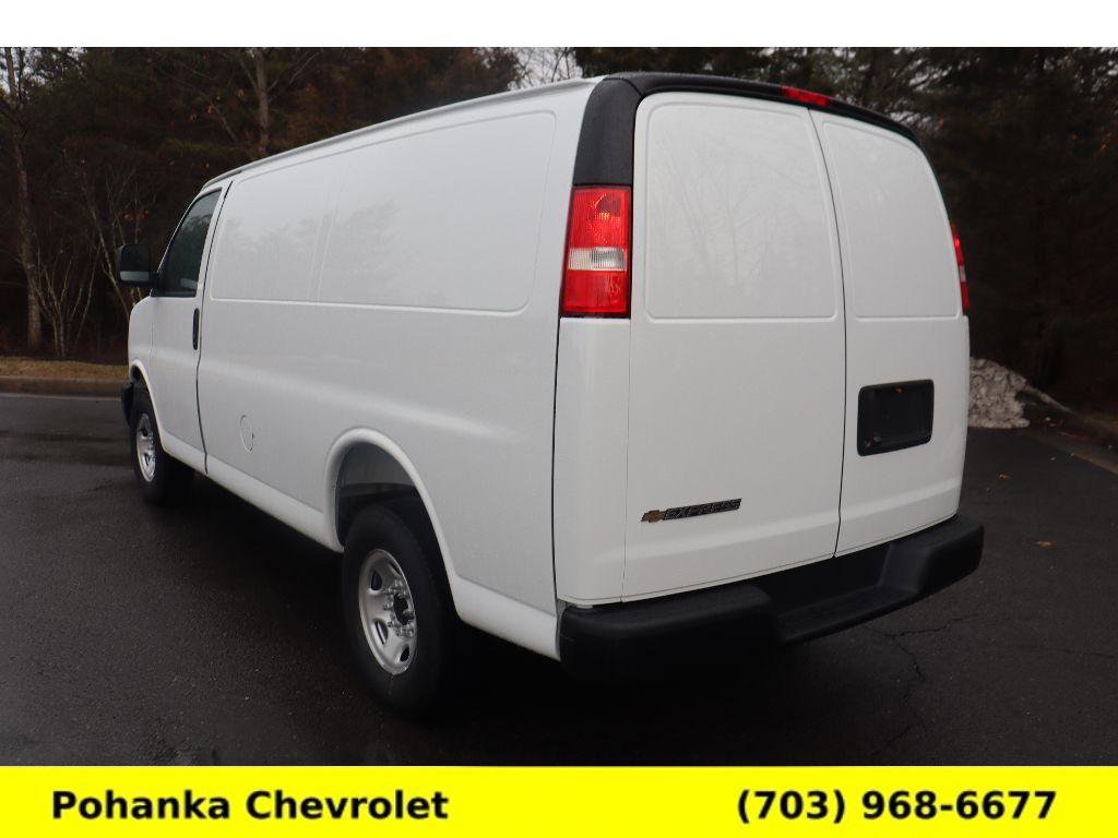 New 2026 Chevrolet Express 3500 RWD image 5