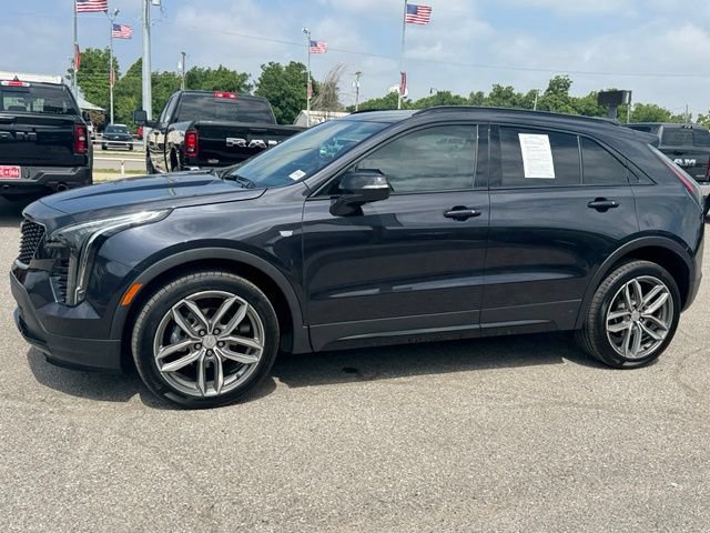 Used 2023 Cadillac XT4 Sport FWD image 3