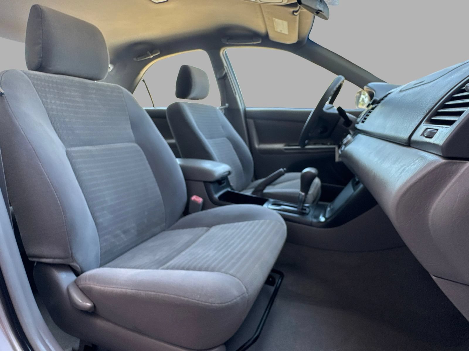 Used 2005 Toyota Camry LE FWD image 87