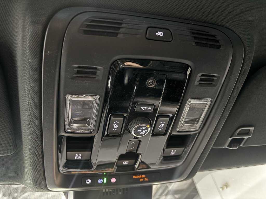 New 2026 Chevrolet Suburban Premier image 25